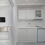 Evlalia & アパートホテル