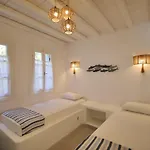 アパートホテル Evlalia & 4*