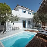 Apart-hotel Evlalia & 4*