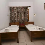 アパートホテル Evlalia & 4*