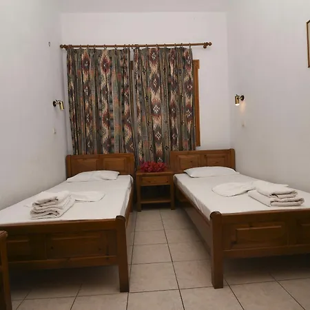 Aparthotel Evlalia & 4*