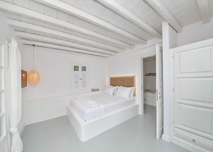 Evlalia & Aparthotel